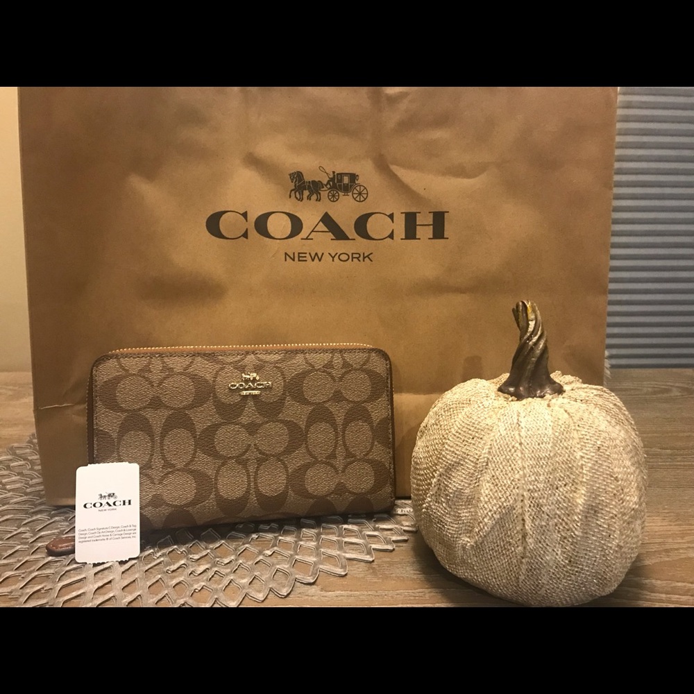 Coach Signature Continental Zip Wallet